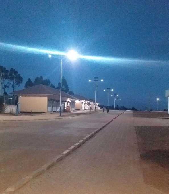 阳西县非洲科特迪瓦太阳能路灯工程